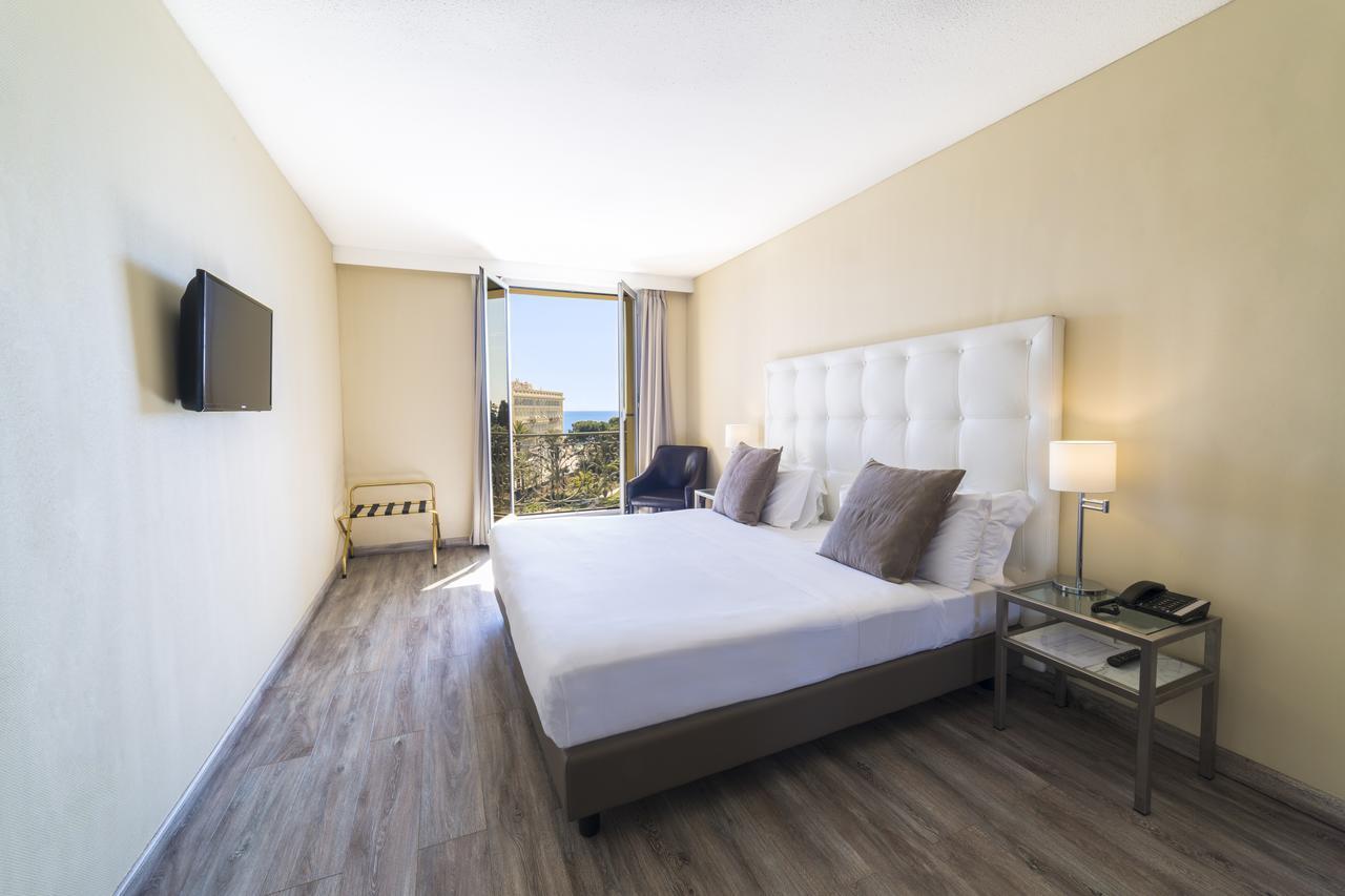 Anantara Plaza Hotel
